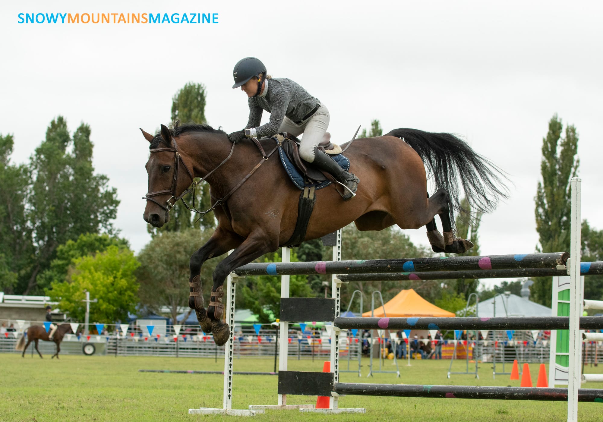 Alisa Williams in the show jumping.