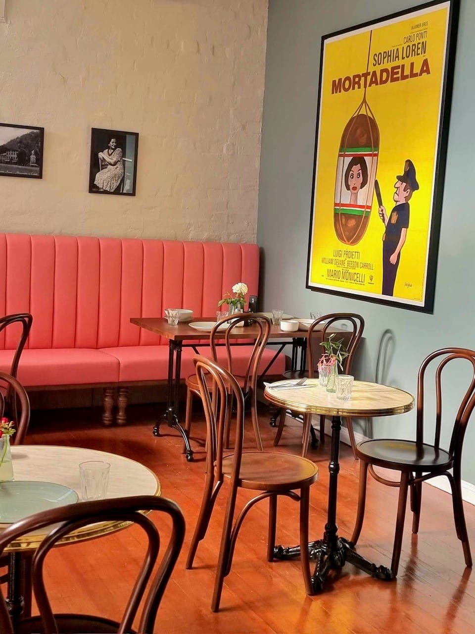 EUROPEAN SYTLE: The interior is inspired by the cafe's name which means 