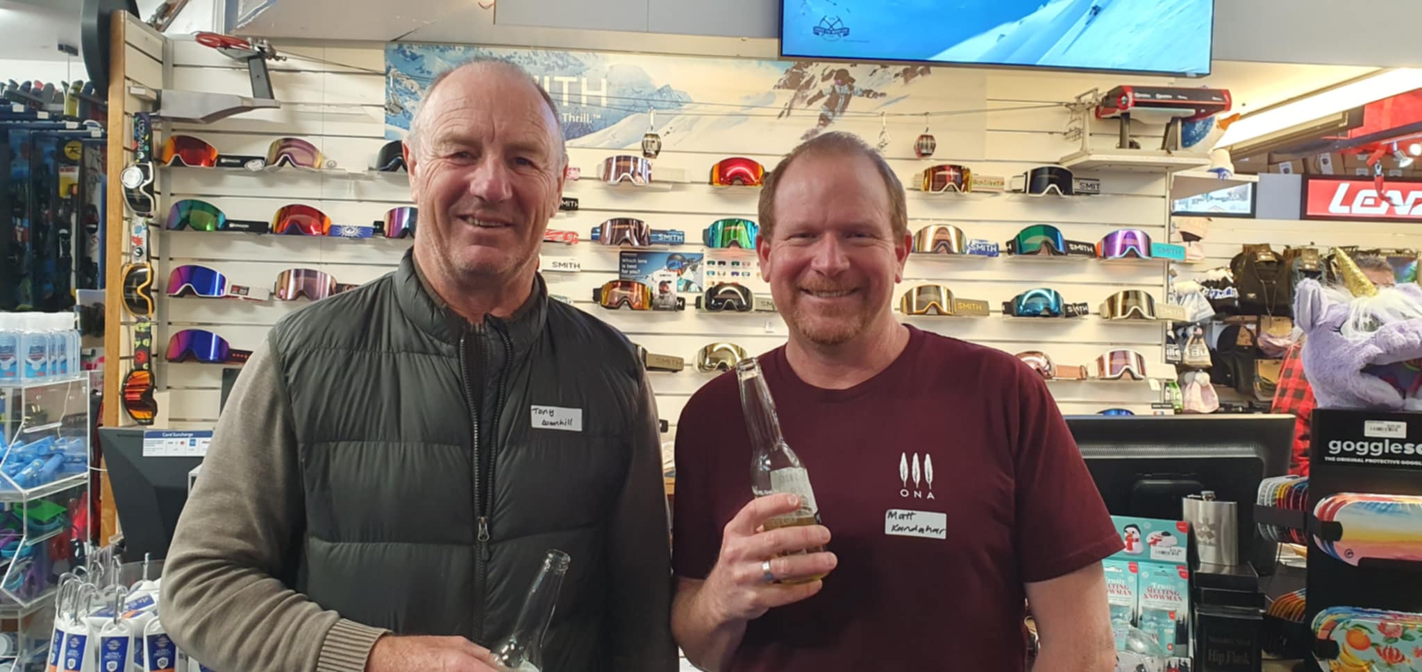 MATES CATCH UP: Tony from Broomhill and Matt from Kandahar catch up.