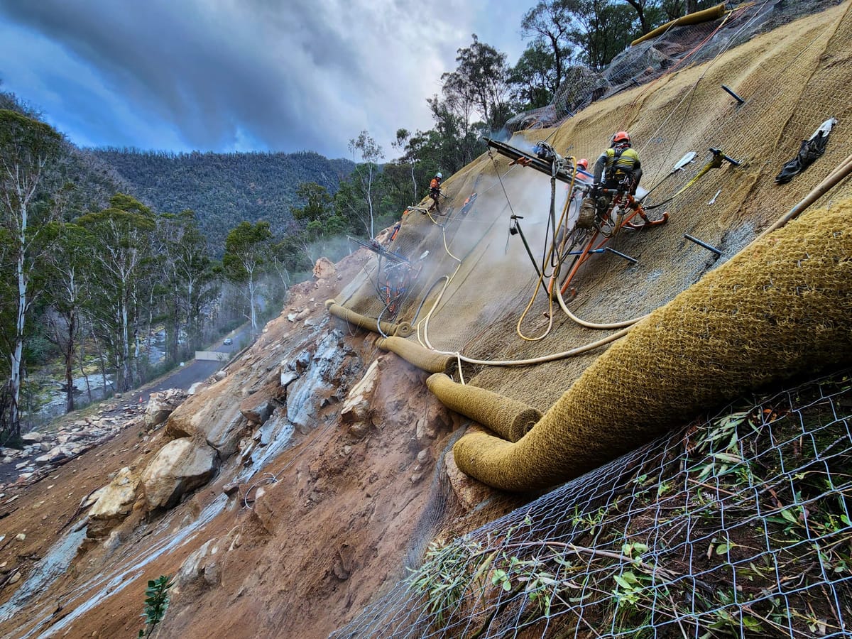 Elliott Way won't open until early August as works continue Post feature image