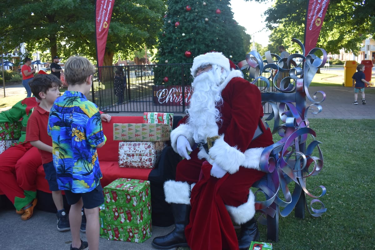 Ho, ho, ho – it's Christmas cheer in High Street Post feature image