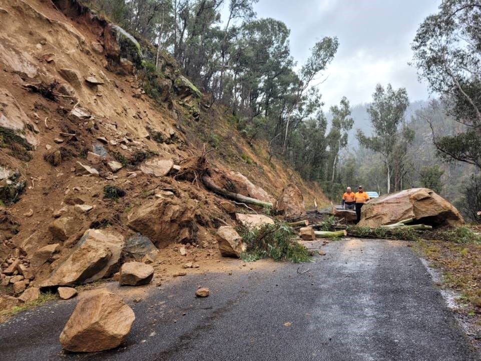 Elliott Way closed due to landslip. Post image