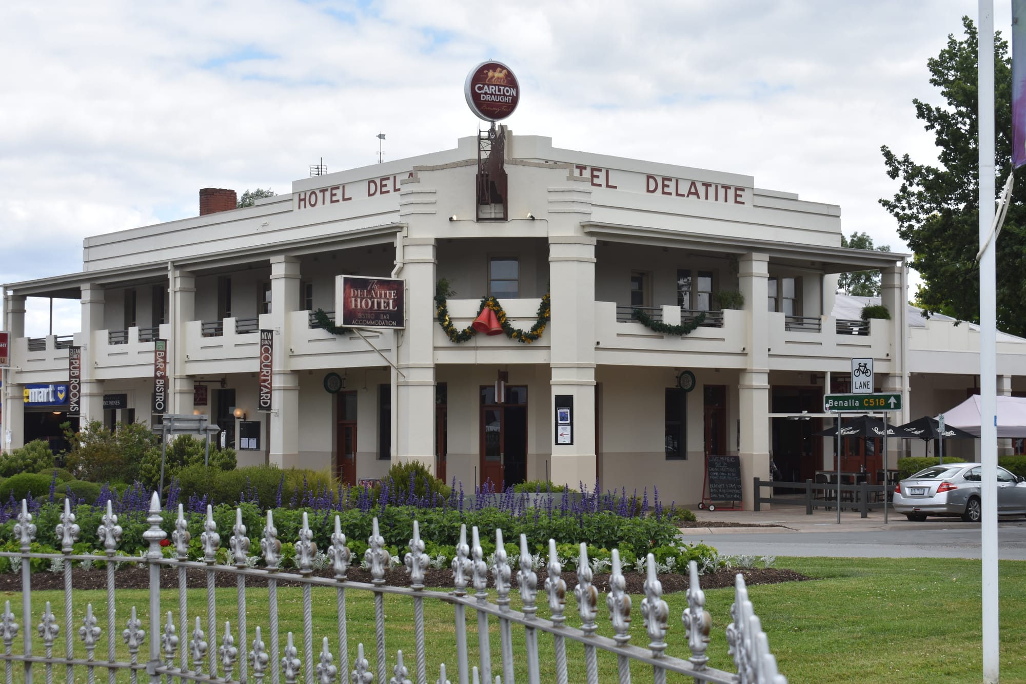 Top service, top food at Mansfield's Delatite Hotel Post image