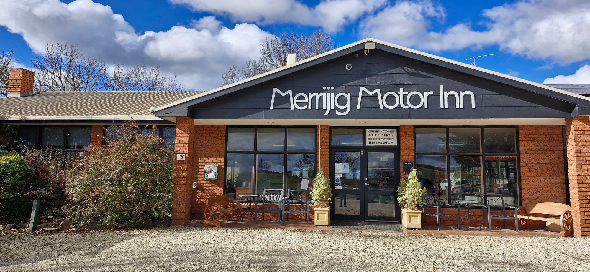 Pizza, Karaoke and much more at Merrijig Motor Inn Post image