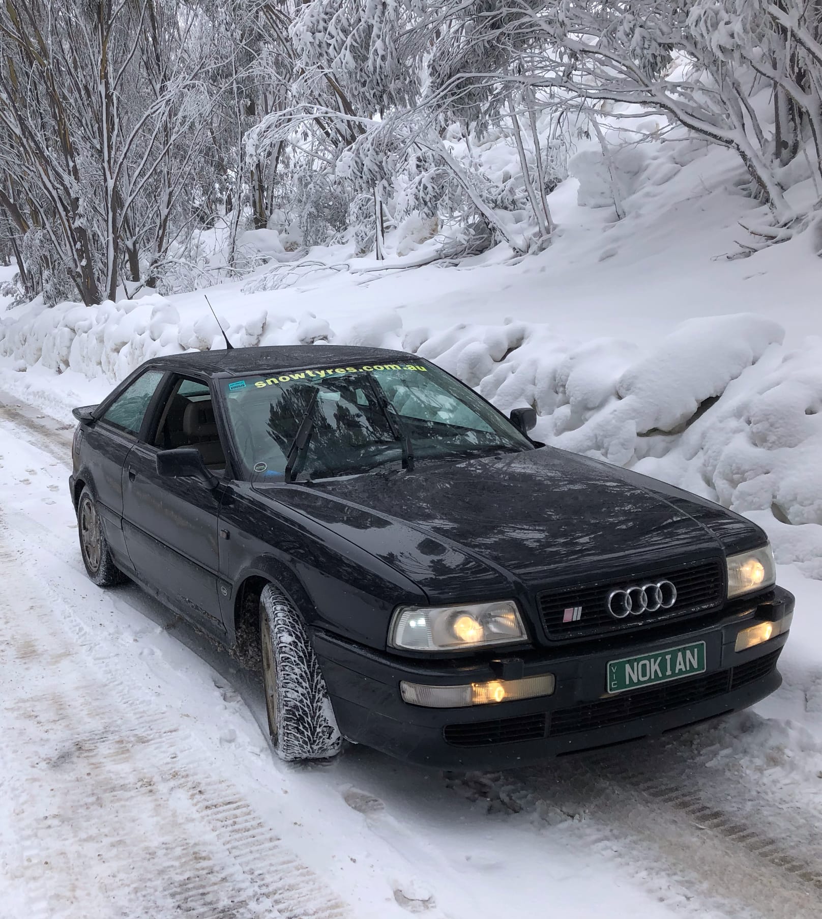 Arrive in the snow safely with correct tyres and snow chains Post feature image